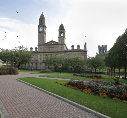 Town Hall & Gardens